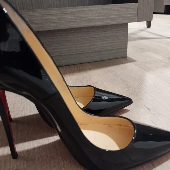 Authentic Christian Louboutin - So Kate - Picture 2 of 6